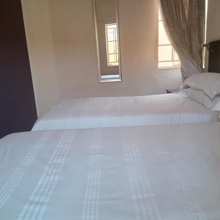 Vuya Nathi Bed And Breakfast Manzini Exterior foto